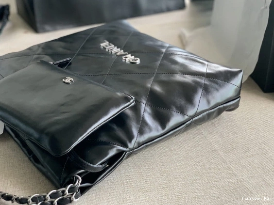 First Bag Ru CHANEL HANDBAG 22 0729